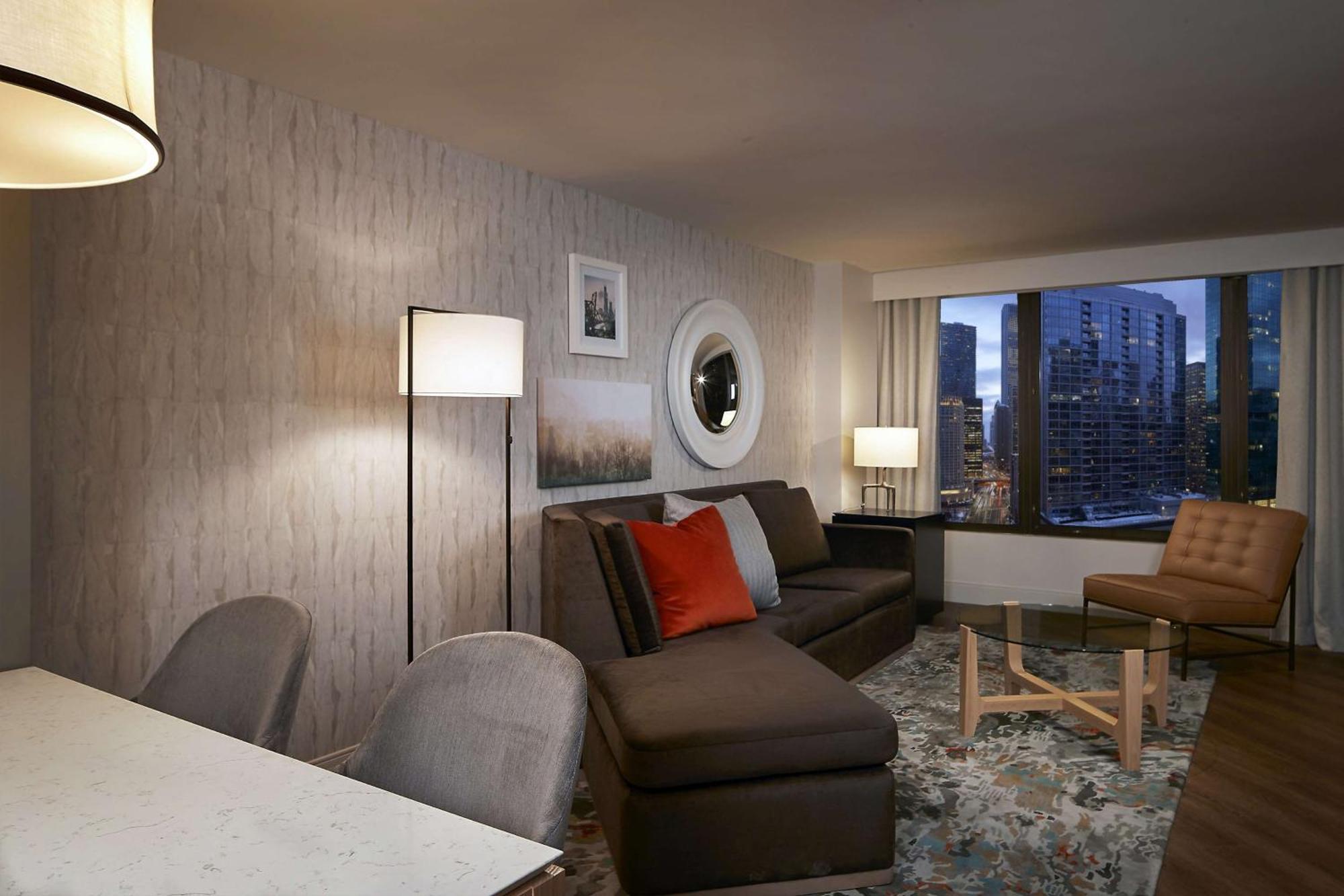 Отель Hilton Grand Vacations Club Chicago Magnificent Mile Экстерьер фото