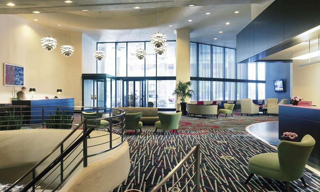 Отель Hilton Grand Vacations Club Chicago Magnificent Mile Интерьер фото