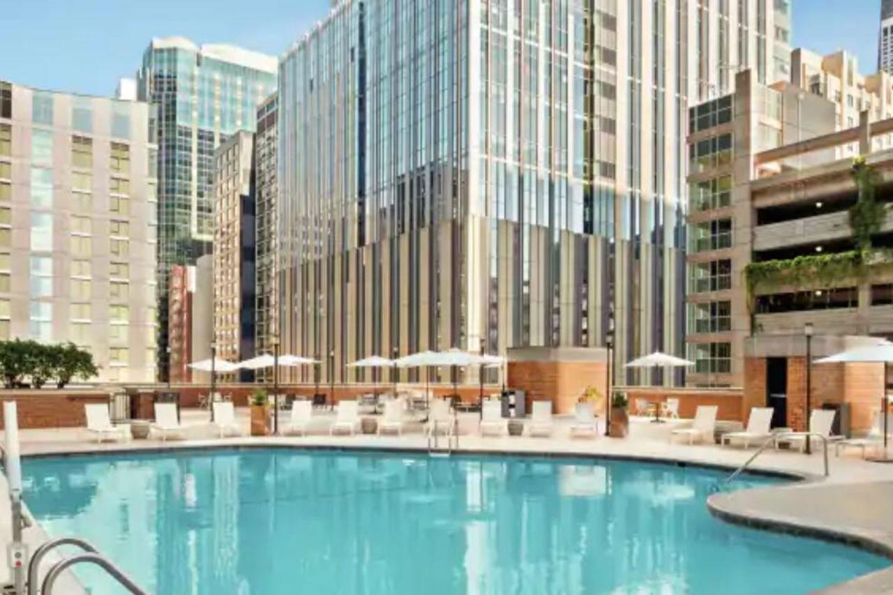 Отель Hilton Grand Vacations Club Chicago Magnificent Mile Экстерьер фото
