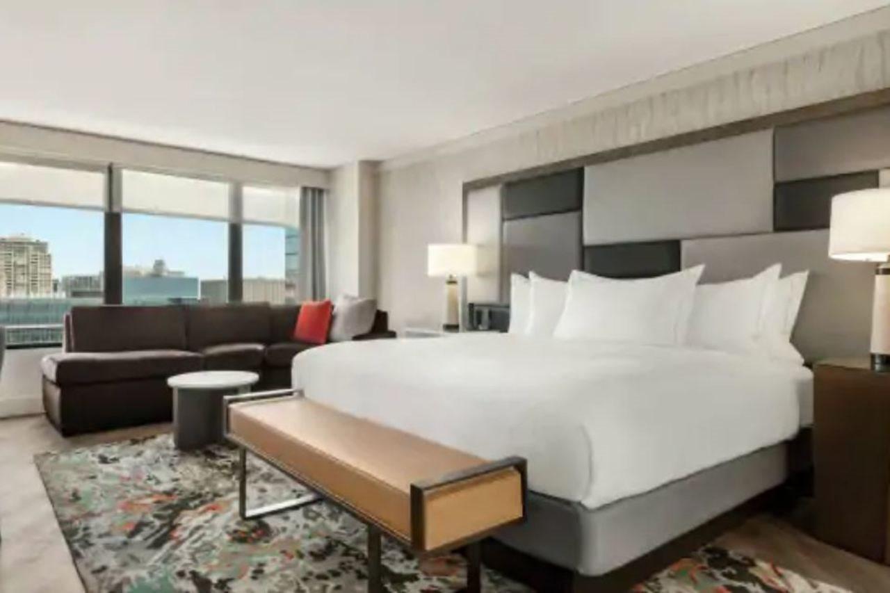 Отель Hilton Grand Vacations Club Chicago Magnificent Mile Экстерьер фото